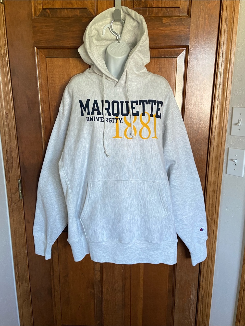 Champion Marquette University Reverse Weave heather grey hoodie  Size XL